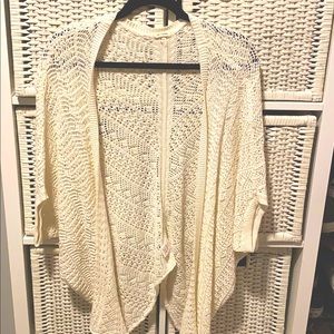 White knit kimono